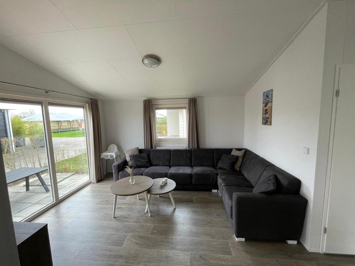 Chalet Op Gezellige Familiecamping Bij Zee Kamperland Exterior foto